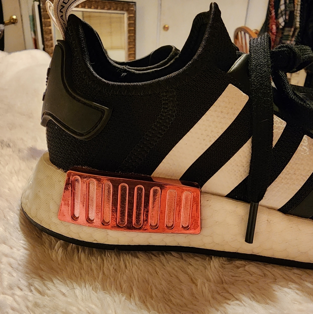 Adidas NMD R1 Size 8 - Picture 6 of 9